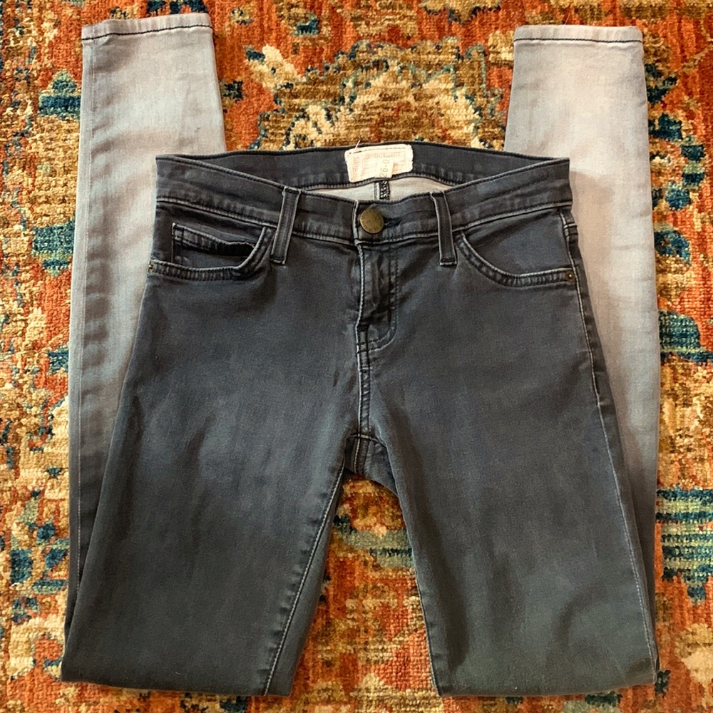 Free People / Current Elliott black jeans! Beautiful black fade jeans size 26.